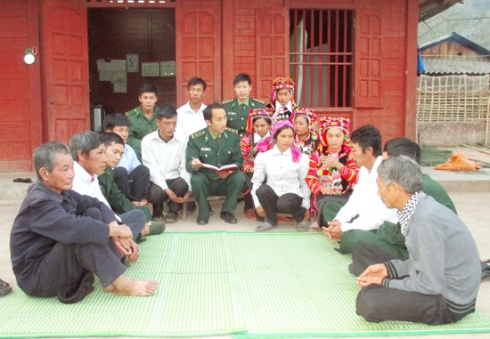 Tăng cường đưa thông tin về sơ sở để góp phần bảo vệ biên giới (28/11/2017)